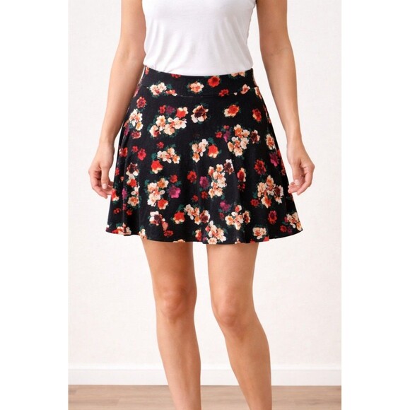 Decree Dresses & Skirts - Decree XL Floral Skirt Black Stretch Rayon Boho Casual
